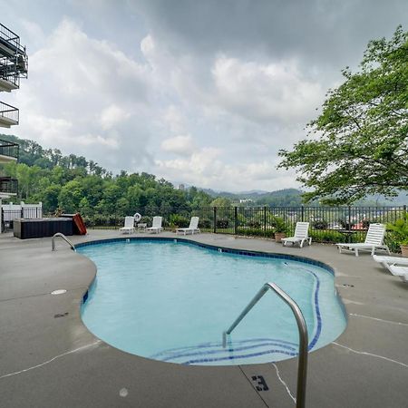 Stylish Gatlinburg Condo With Pool Walk Downtown! Eksteriør bilde