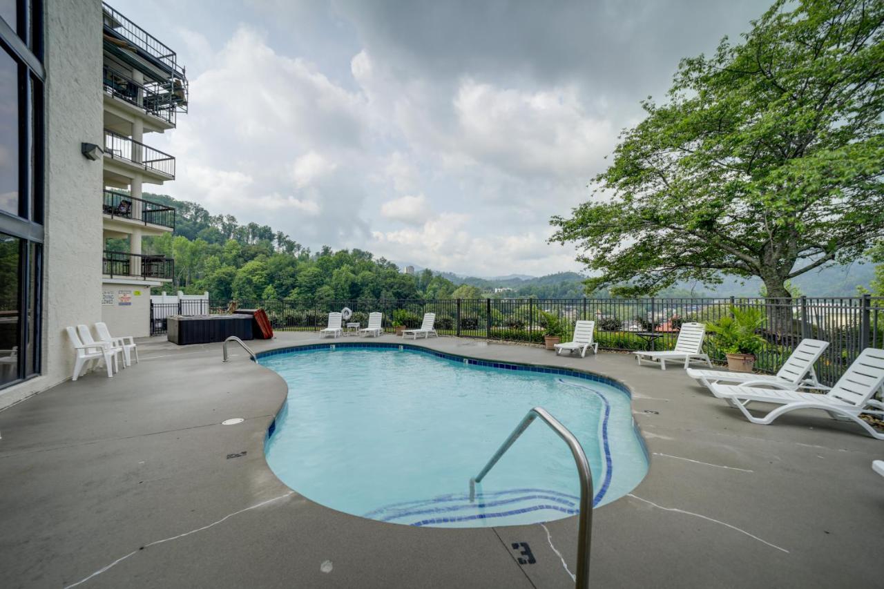 Stylish Gatlinburg Condo With Pool Walk Downtown! Eksteriør bilde