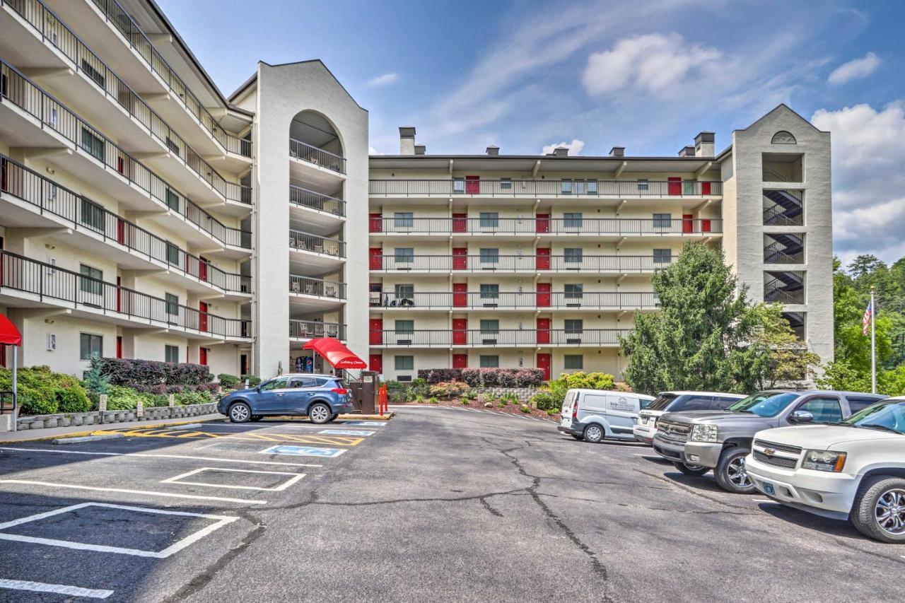 Stylish Gatlinburg Condo With Pool Walk Downtown! Eksteriør bilde